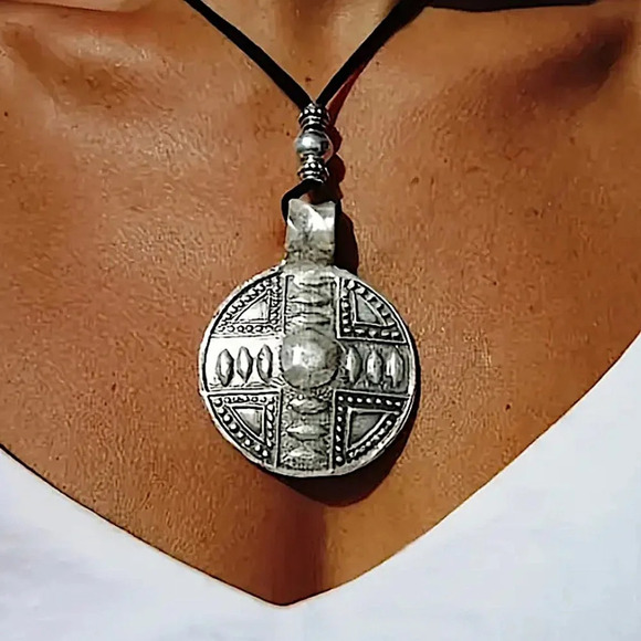 Vintage Celtic Statement Pendant Necklace, Bohemian, Boho, Tribal - Picture 3 of 5